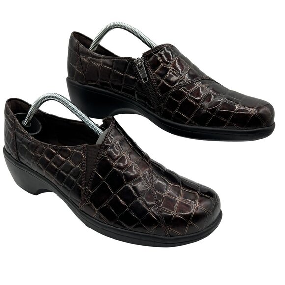 Clarks Bendables Womens 9 M Brown Vegan Croc Zip Slip On Comfort Shoe Old Money - Picture 1 of 8